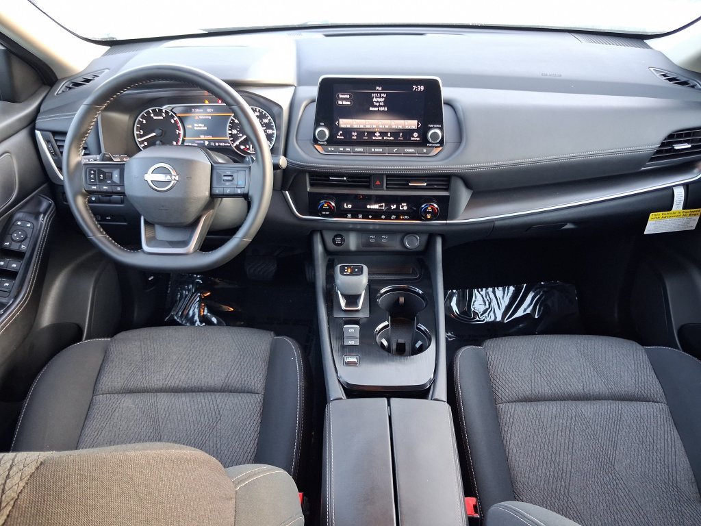 Certified 2026 Nissan Rogue SV FWD image 18