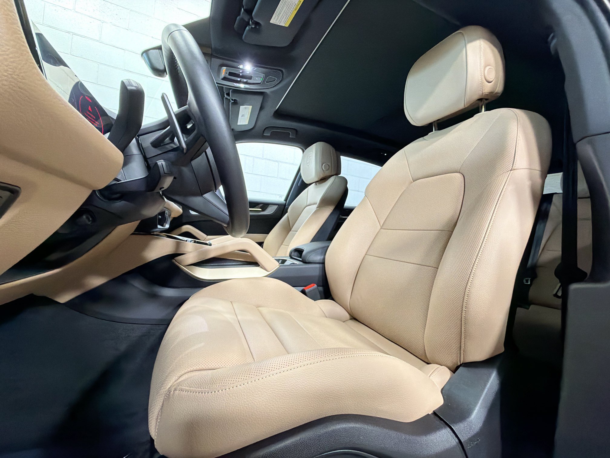 Certified 2026 Porsche Cayenne AWD/4WD image 5