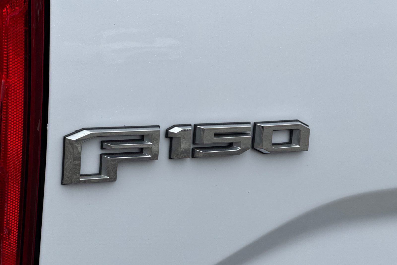 Used 2016 Ford F150 Lariat w/ Equipment Group 502A Luxury RWD image 32