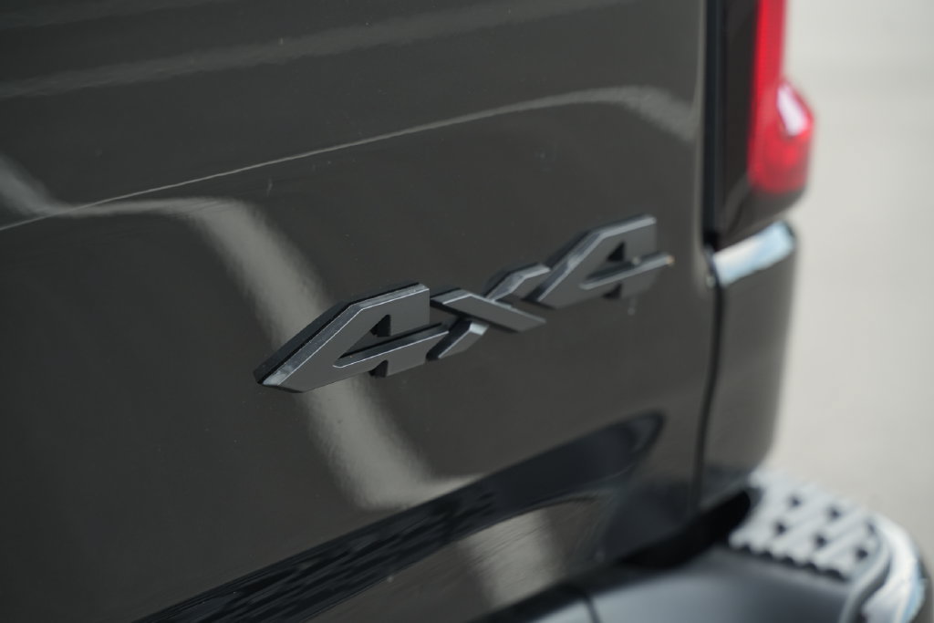 New 2026 RAM 1500 Express AWD/4WD image 44