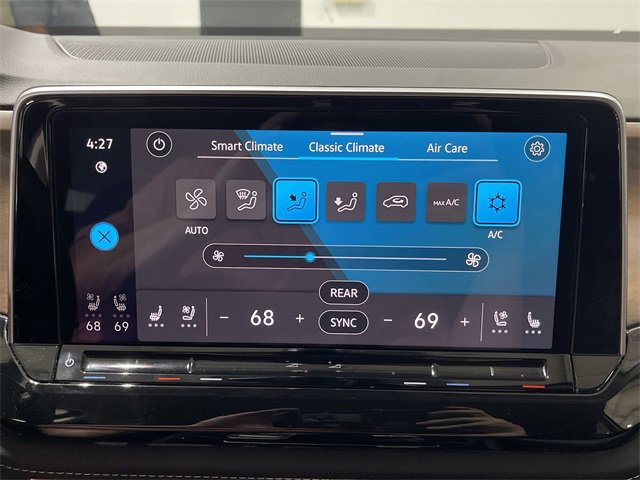 Used 2025 Volkswagen Atlas SE image 20