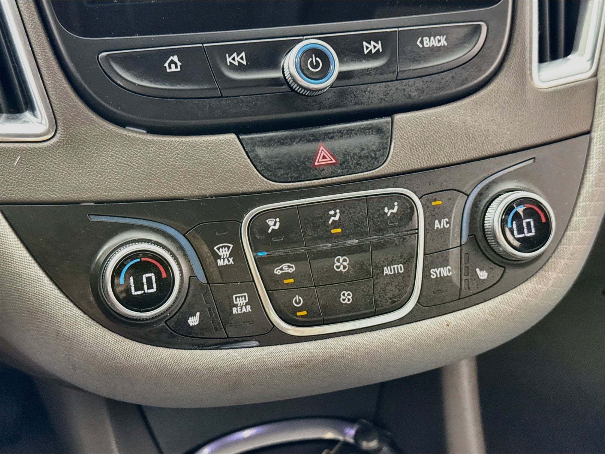 Used 2019 Chevrolet Malibu LT FWD image 18