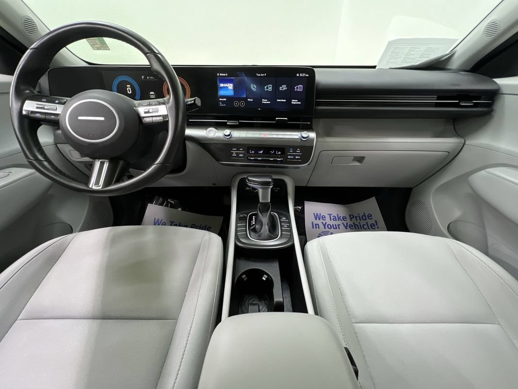 Used 2025 Hyundai Kona SEL FWD image 16