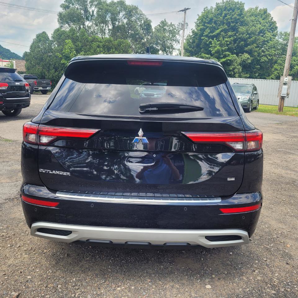 Used 2023 Mitsubishi Outlander SE AWD/4WD image 7