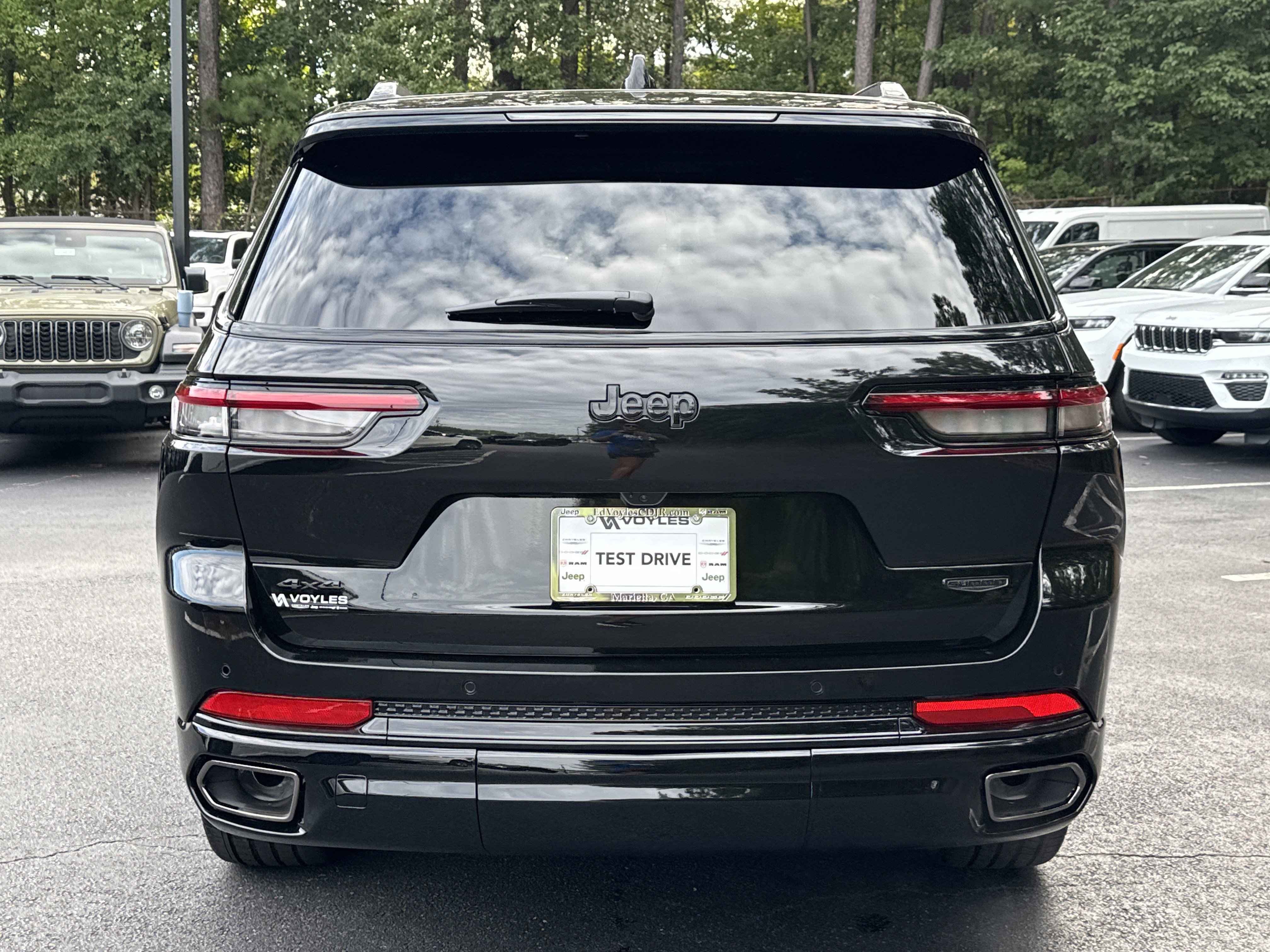 New 2025 Jeep Grand Cherokee L Summit w/ Obsidian Package image 7