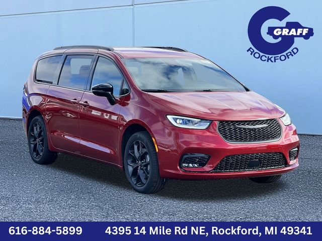 New 2026 Chrysler Pacifica Select image 1