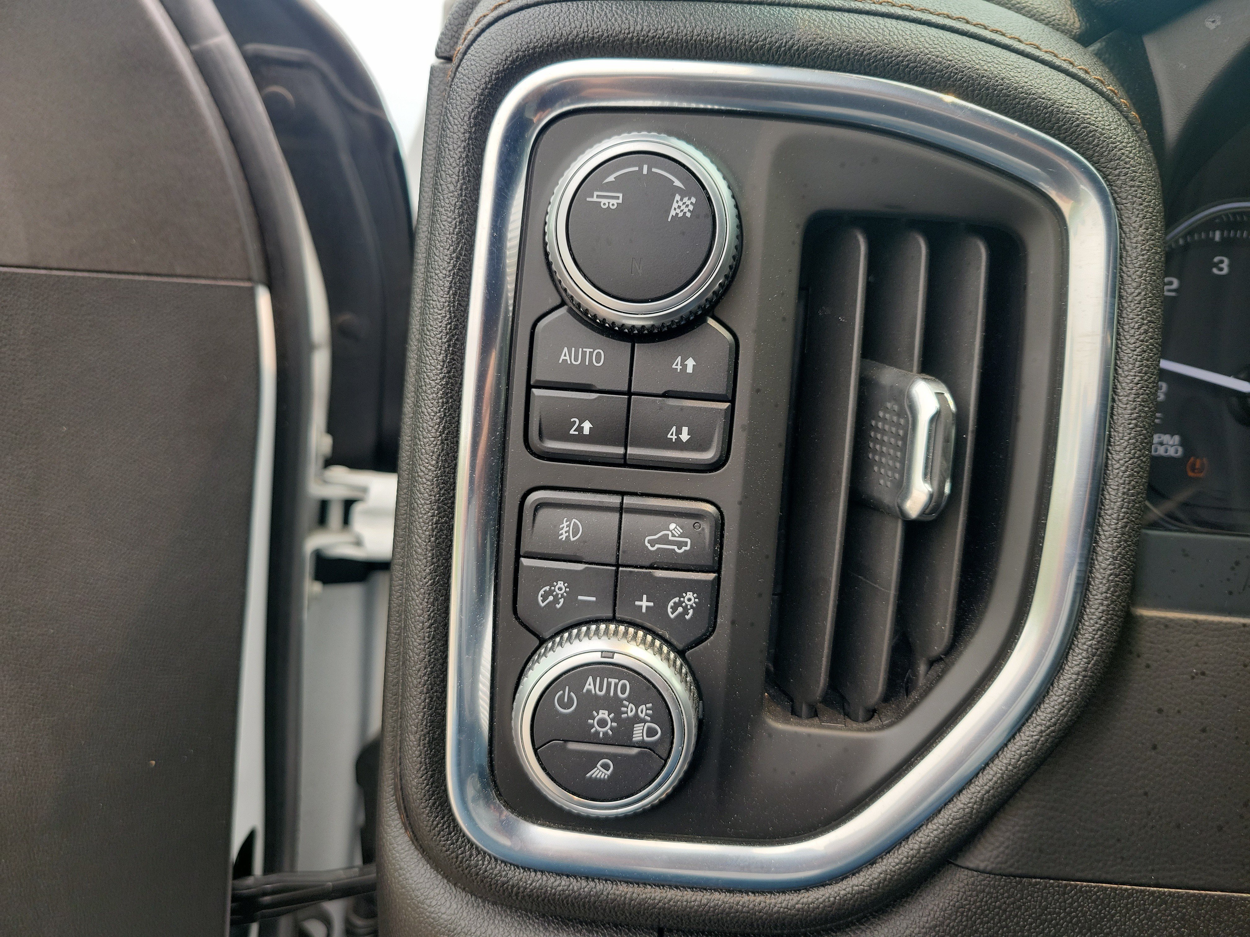 Used 2019 GMC Sierra 1500 AT4 w/ AT4 Premium Package AWD/4WD image 29