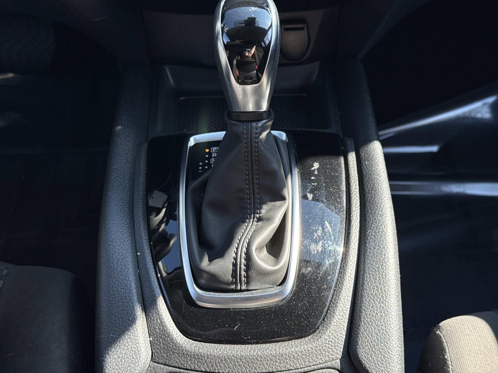 Used 2022 Nissan Rogue Sport S image 14