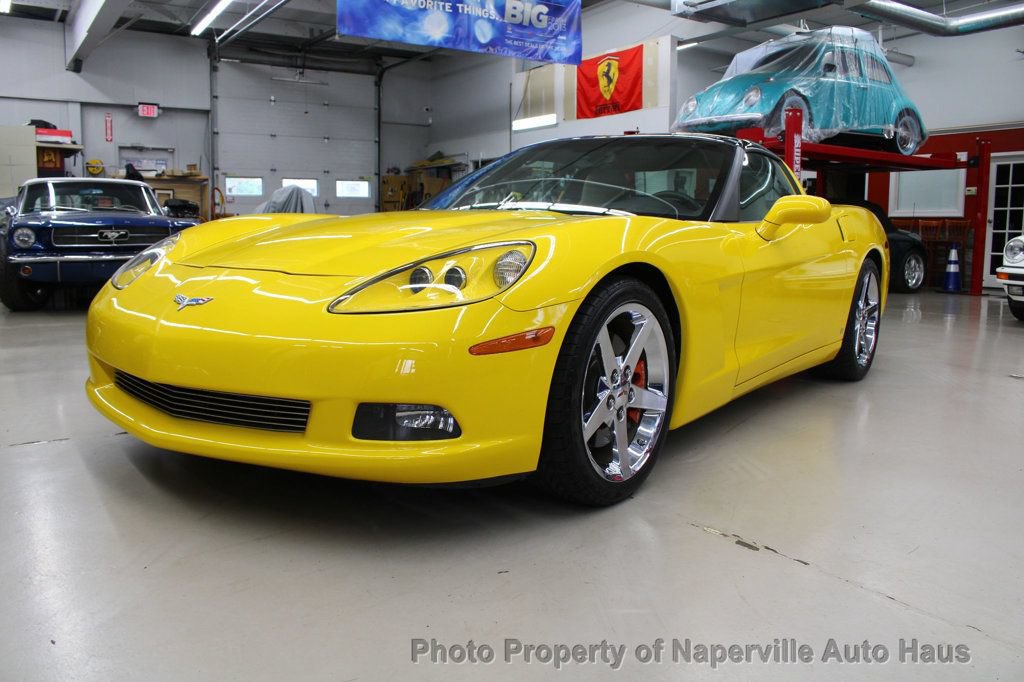 Used 2007 Chevrolet Corvette Coupe w/ Preferred Equipment Group RWD image 2