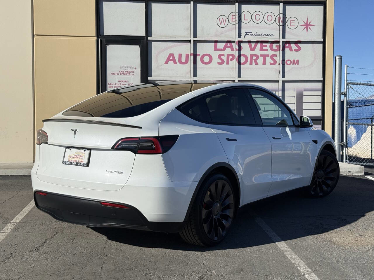 Used 2023 Tesla Model Y Performance image 7