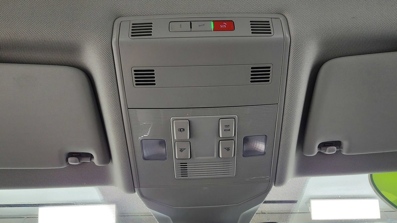 Used 2025 Volkswagen Jetta SE FWD image 28