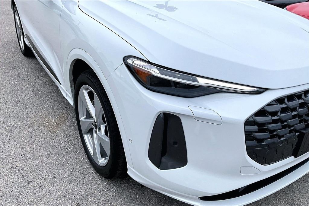 Certified 2025 Audi Q5 Prestige image 12