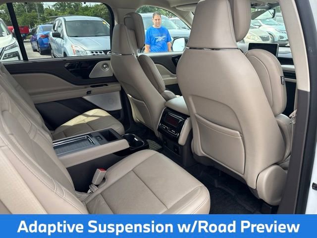 Used 2020 Lincoln Aviator Reserve w/ Equipment Group 202A AWD/4WD image 17