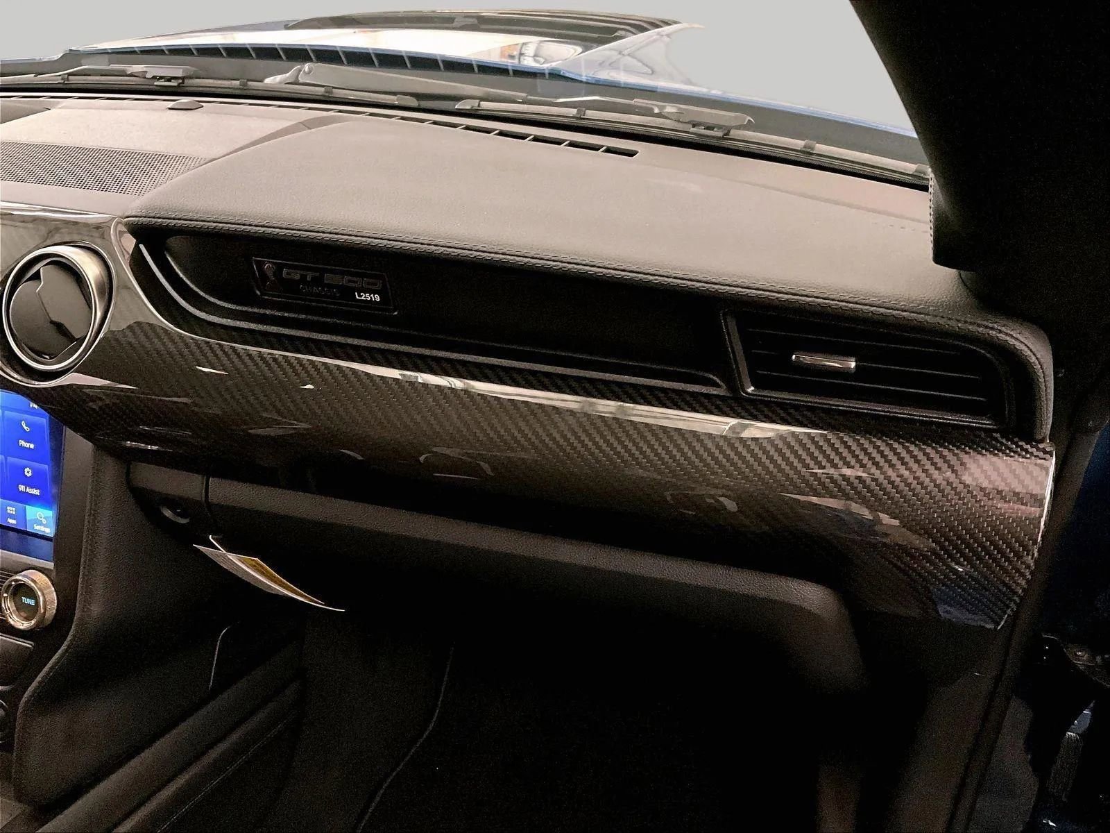 Used 2020 Ford Mustang Shelby GT500 w/ Carbon Fiber Track Pack RWD image 15