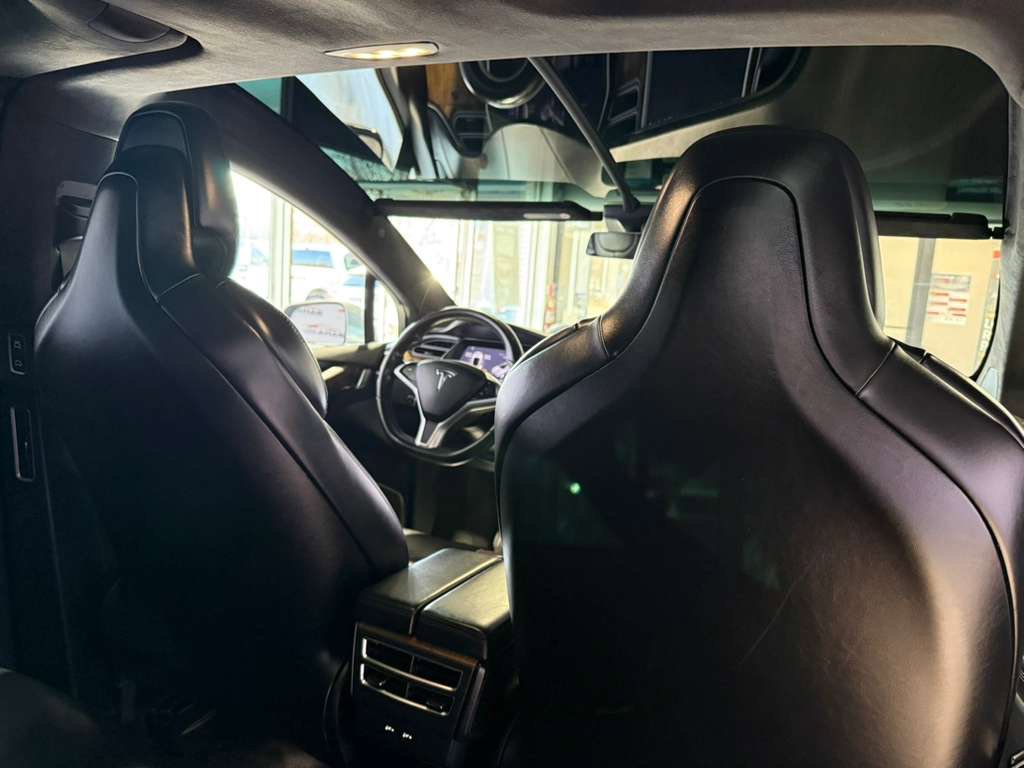 Used 2017 Tesla Model X 100D image 53