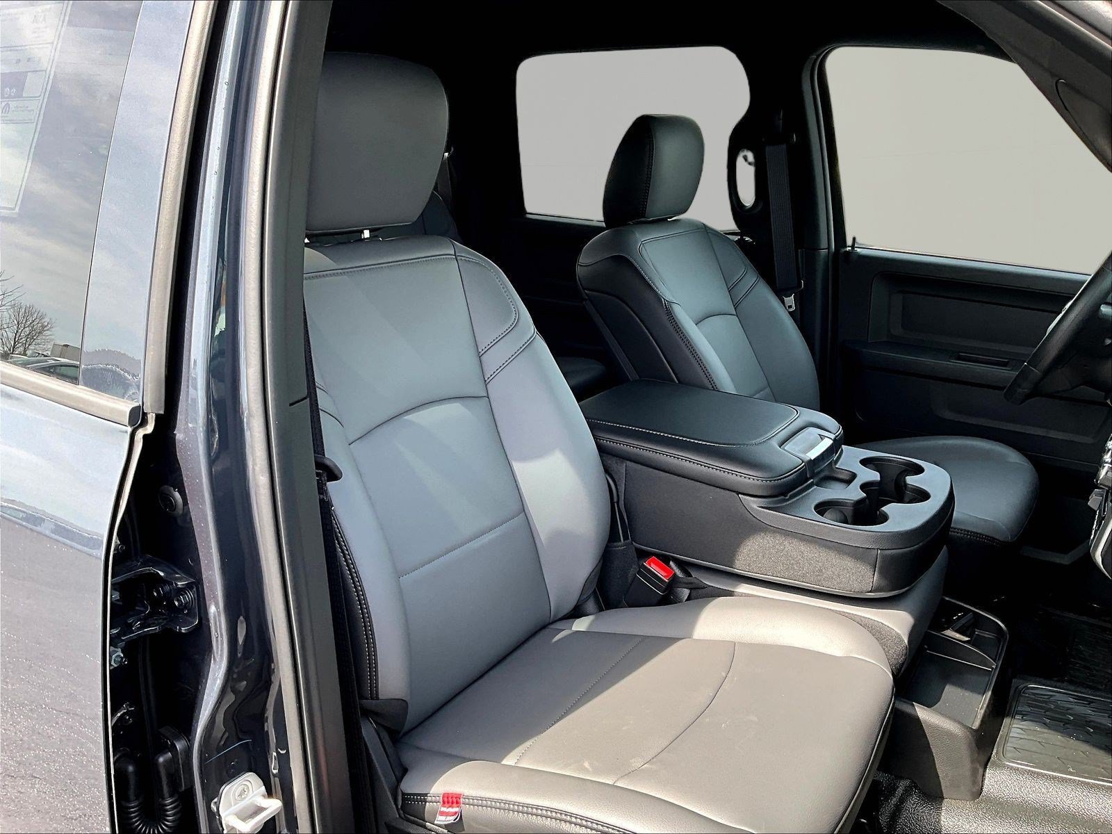 New 2026 RAM 5500 Tradesman w/ Chrome Appearance Group AWD/4WD image 18