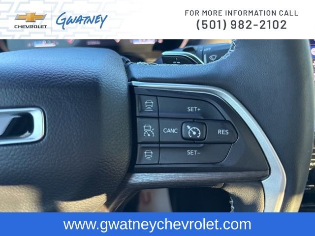 Used 2024 Jeep Grand Cherokee L Limited w/ Black Appearance Package image 17