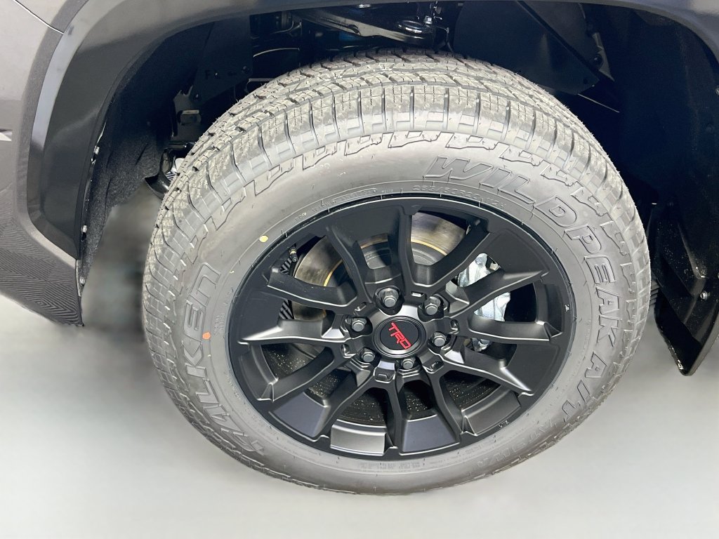 New 2026 Toyota Tundra Platinum w/ TRD Off-Road Package AWD/4WD image 13