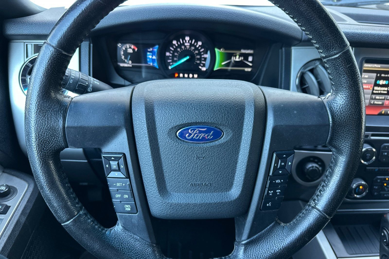 Used 2015 Ford Expedition EL XLT w/ Equipment Group 202A AWD/4WD image 28