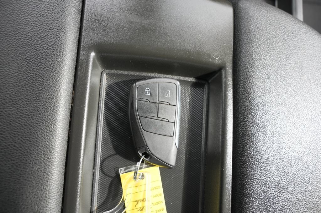 Used 2023 Chevrolet Silverado 1500 LT AWD/4WD image 35