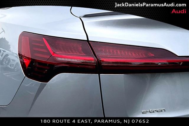 Used 2023 Audi e-tron Premium w/ Convenience Plus Package AWD/4WD image 22