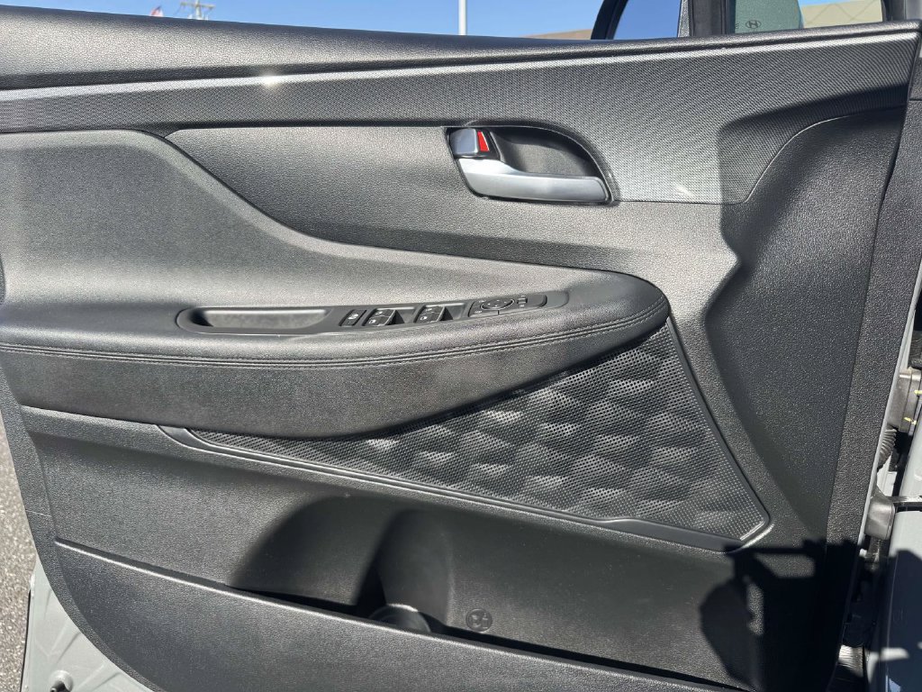 Used 2023 Hyundai Santa Fe SE AWD/4WD image 17