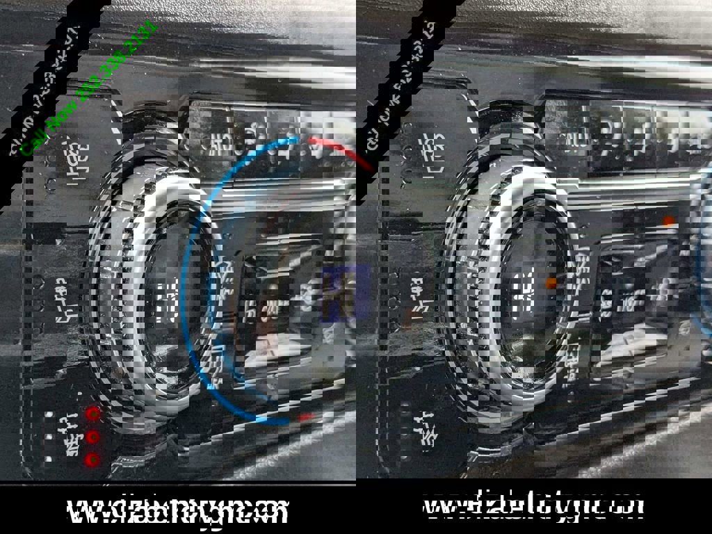 Used 2023 GMC Sierra 1500 SLT w/ SLT Premium Package image 32