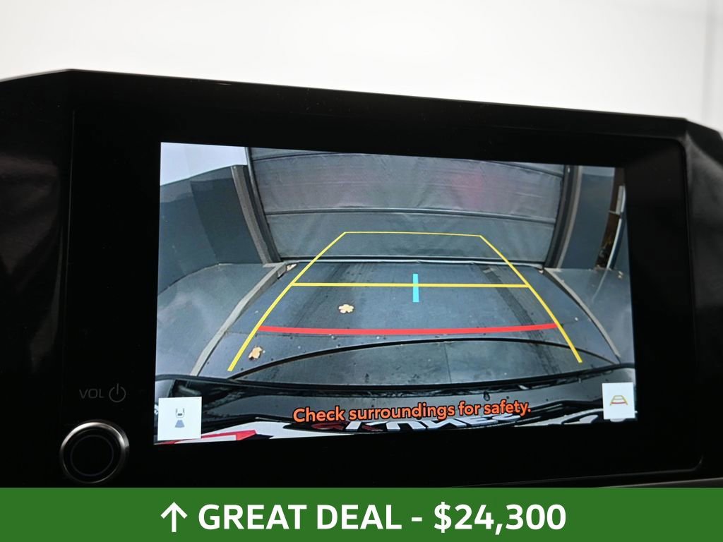 Used 2025 Toyota Camry LE image 31