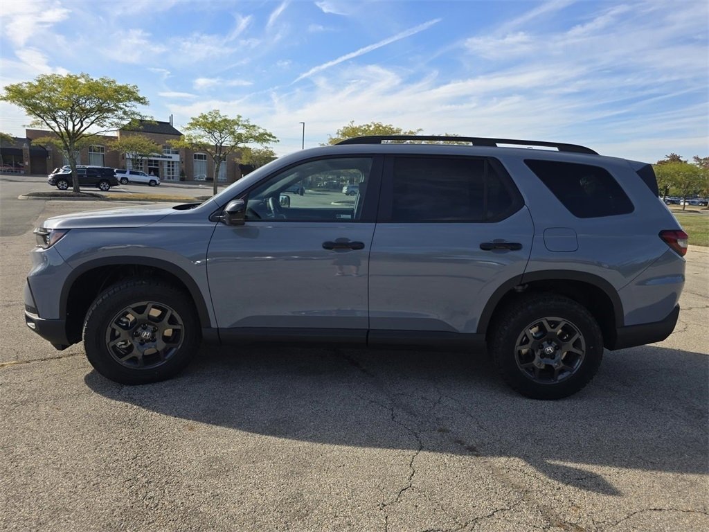 New 2025 Honda Pilot TrailSport image 18