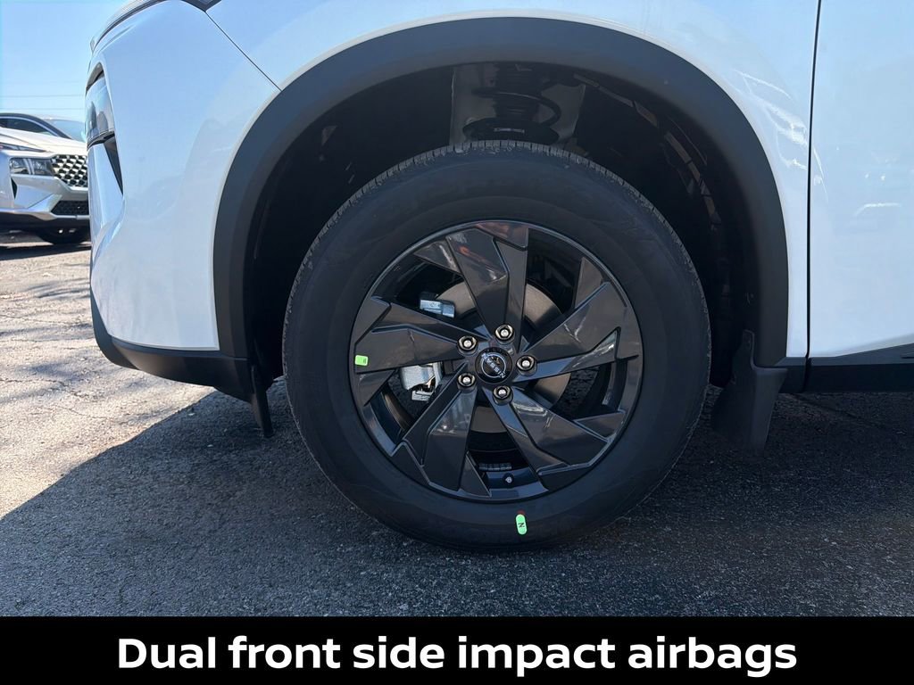 New 2026 Nissan Rogue SV AWD/4WD image 34