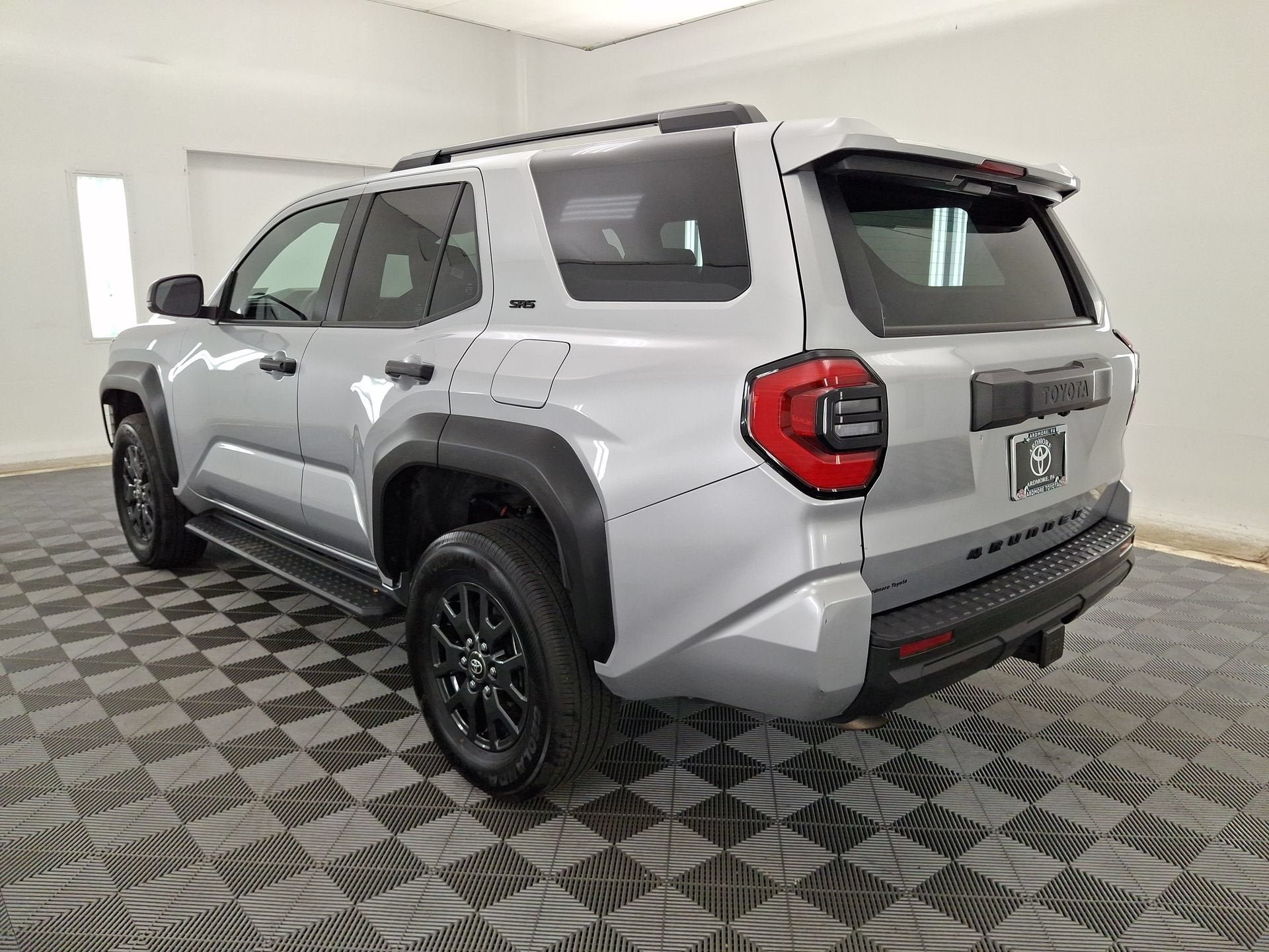 Certified 2025 Toyota 4Runner SR5 AWD/4WD image 21