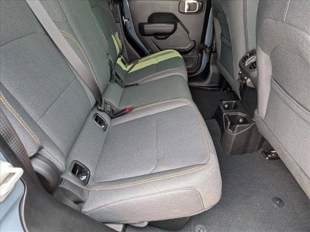 Used 2024 Jeep Gladiator Sport AWD/4WD image 18