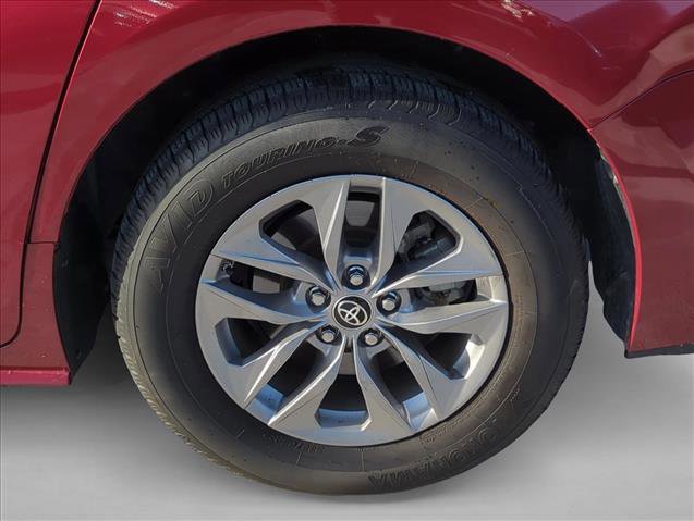 Used 2022 Toyota Sienna LE image 8