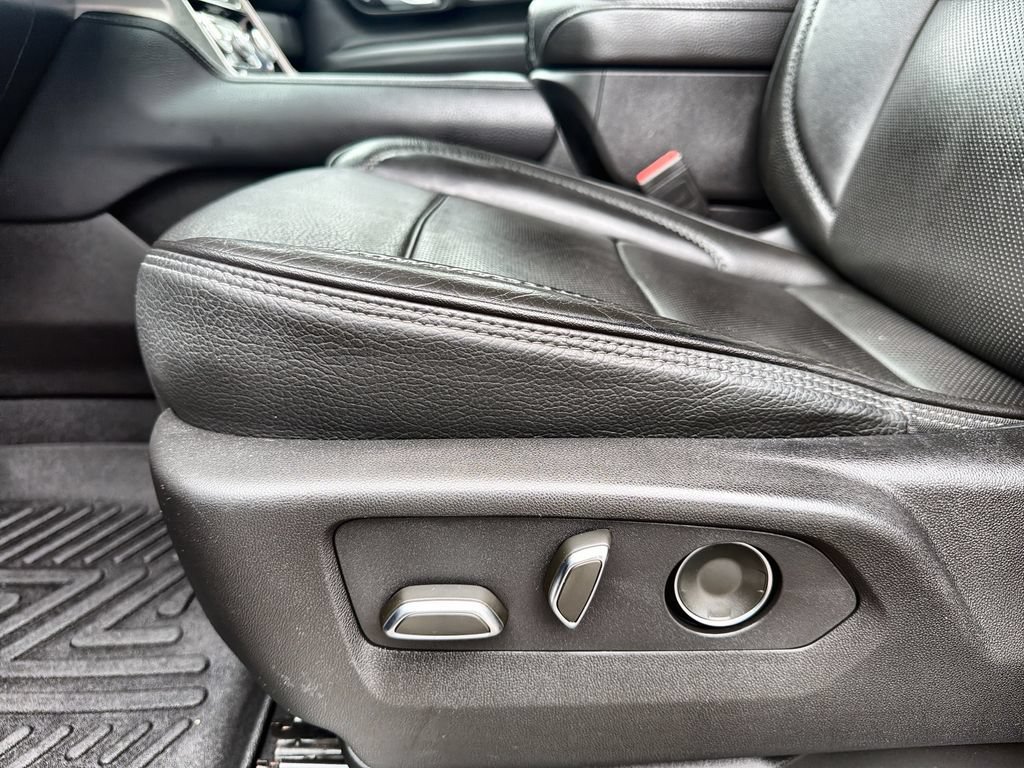 Used 2024 GMC Yukon Denali AWD/4WD image 14