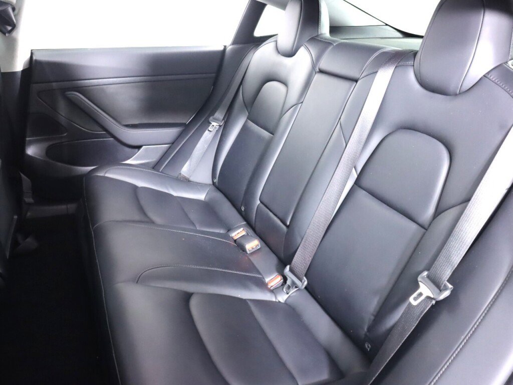 Used 2020 Tesla Model 3 Standard Range Plus image 33
