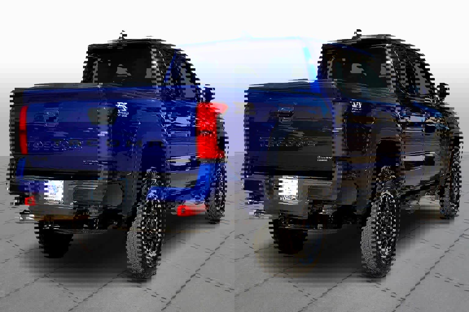 Used 2025 Toyota Tacoma TRD Off-Road image 11