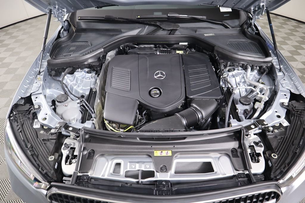 Certified 2025 Mercedes-Benz GLC 300 image 30