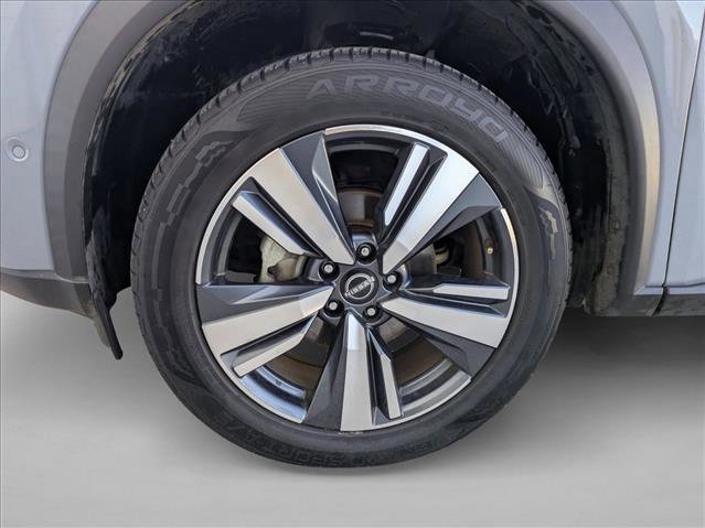 Used 2023 Nissan Rogue SL w/ SL Premium Package image 25