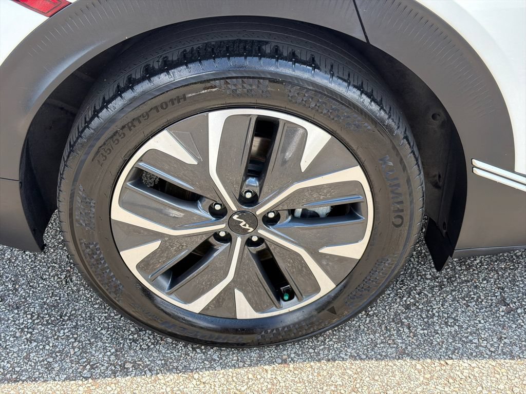 Used 2022 Kia EV6 Light RWD image 17