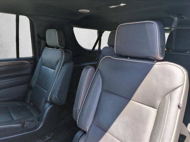 Used 2022 Chevrolet Suburban Premier image 18
