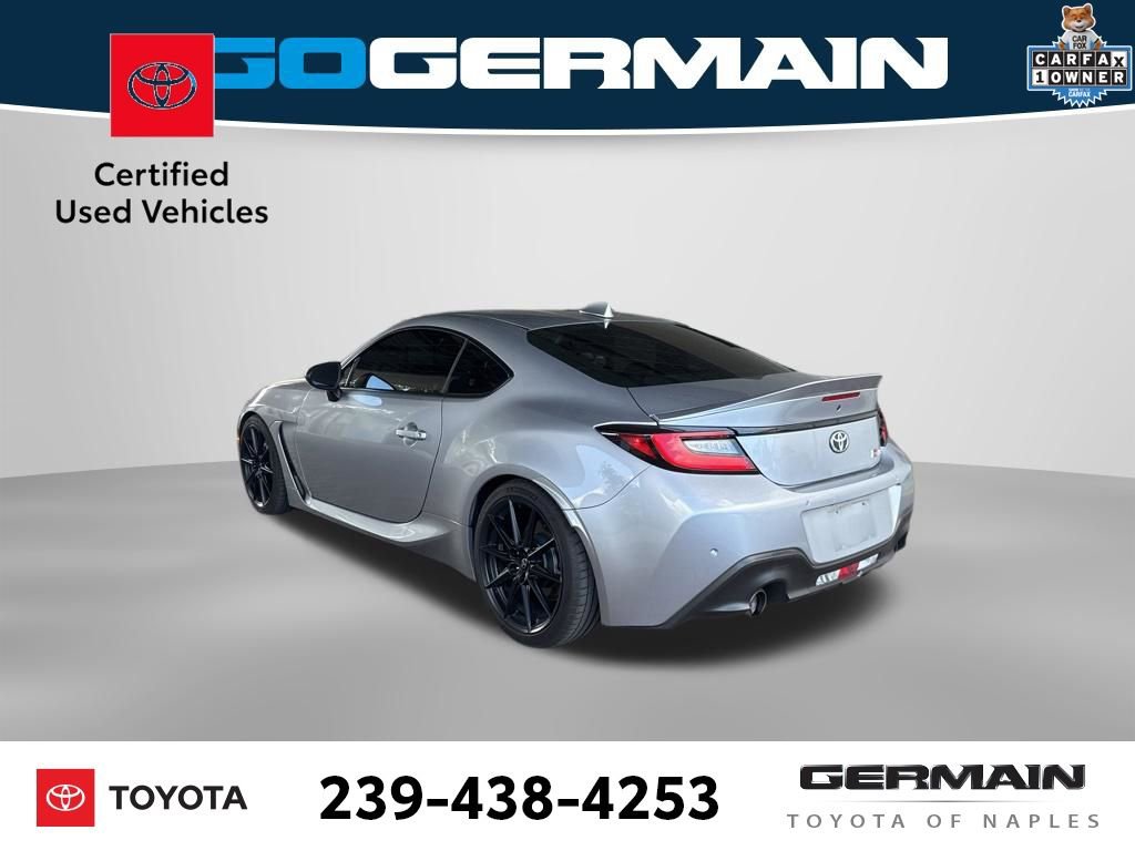 Used 2025 Toyota GR86 Premium RWD image 4