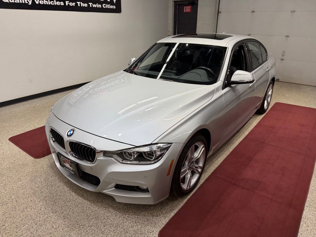 Used 2017 BMW 340i xDrive Sedan AWD/4WD image 3