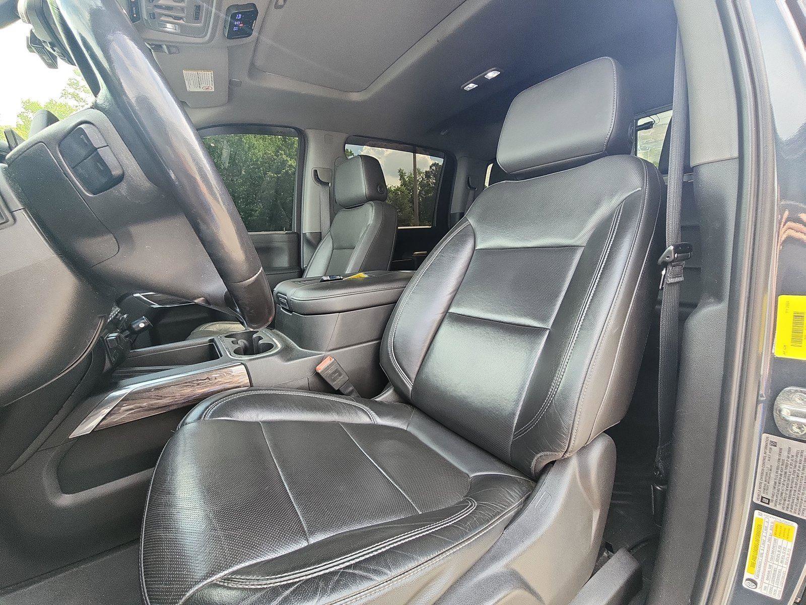 Used 2020 Chevrolet Silverado 2500 LTZ w/ LTZ Premium Package AWD/4WD image 17