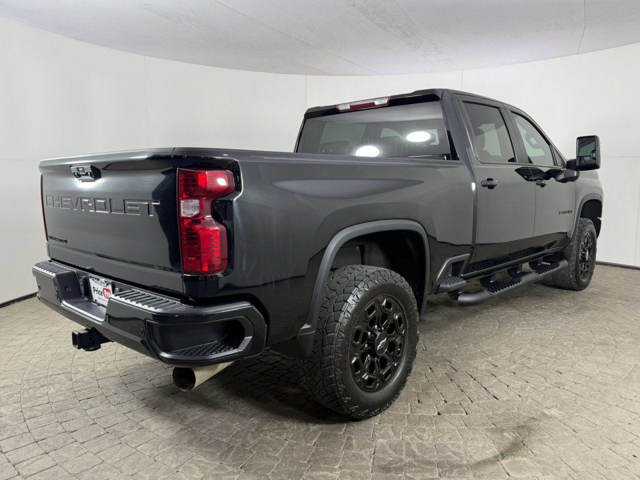 Used 2022 Chevrolet Silverado 2500 LT w/ Midnight Edition AWD/4WD image 9