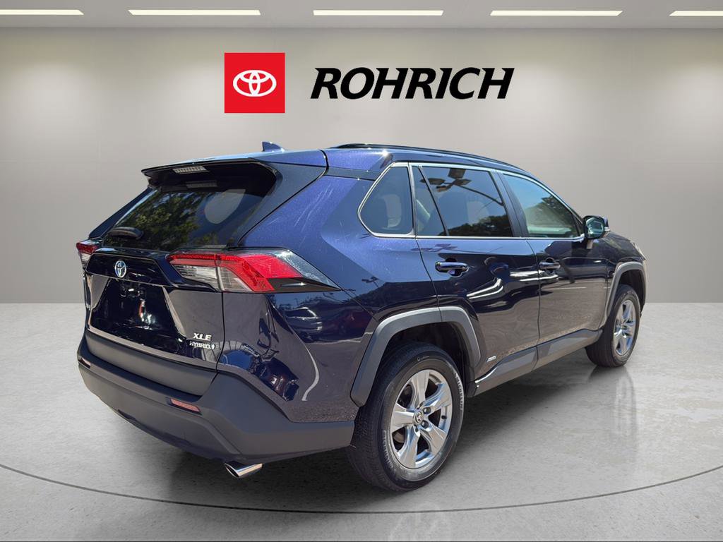 Used 2023 Toyota RAV4 XLE image 6