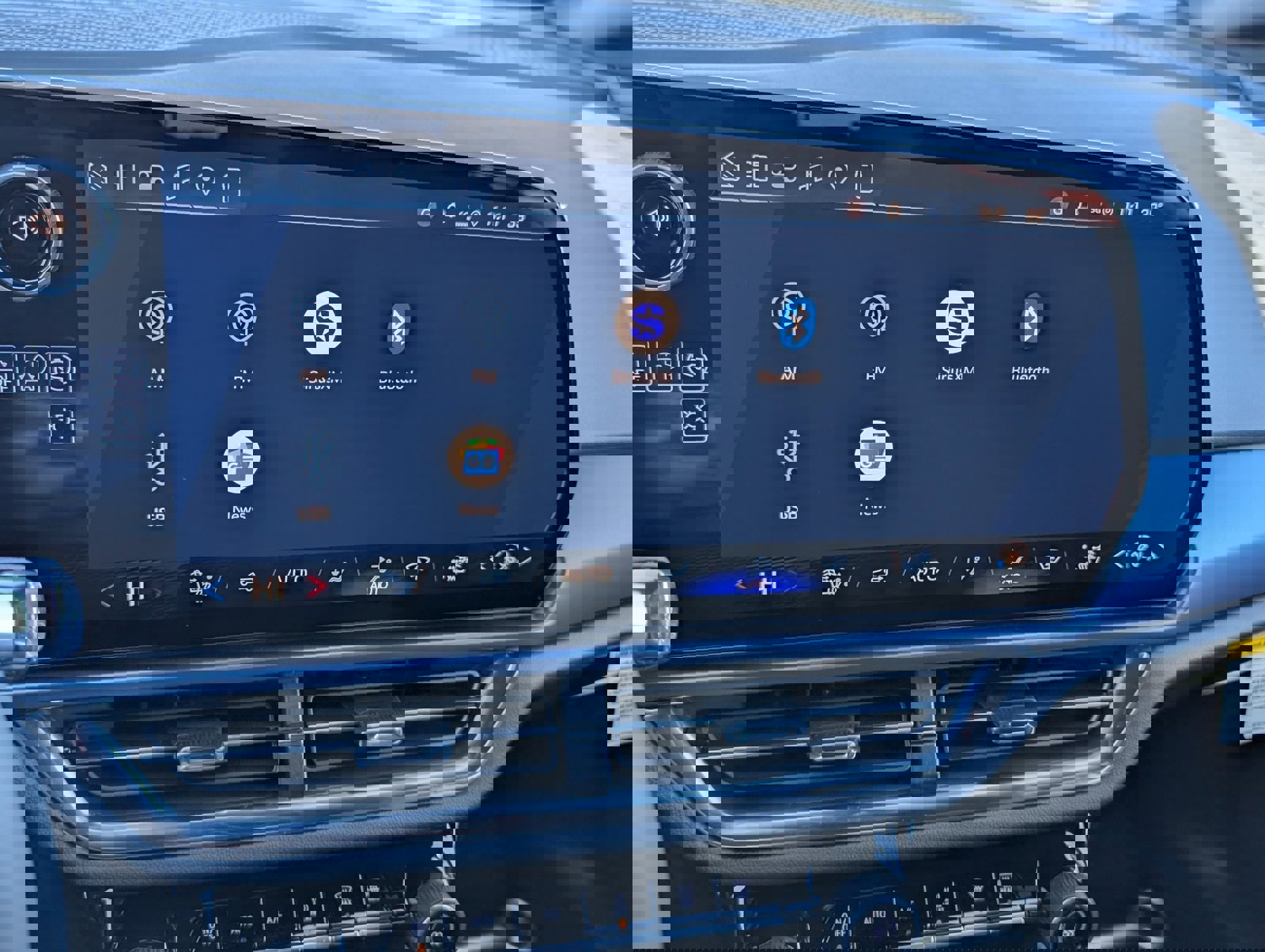 New 2026 Chevrolet Equinox EV LT image 11