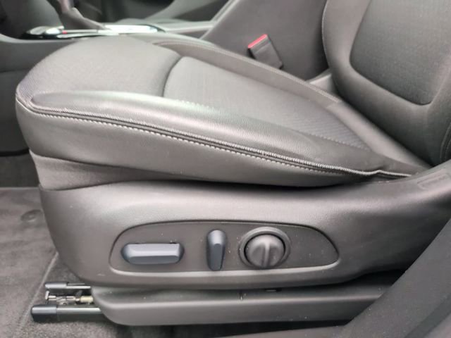 Used 2024 Buick Encore GX Preferred w/ Comfort Package FWD image 17