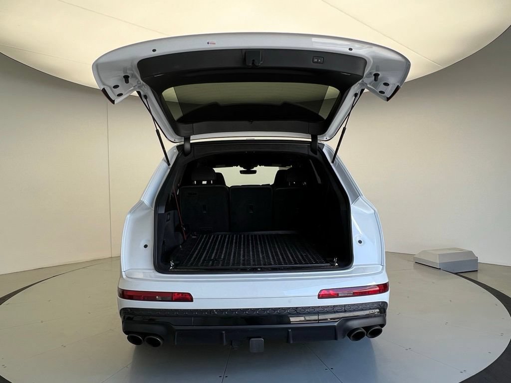 Used 2025 Audi SQ7 Prestige w/ Prestige Package AWD/4WD image 5