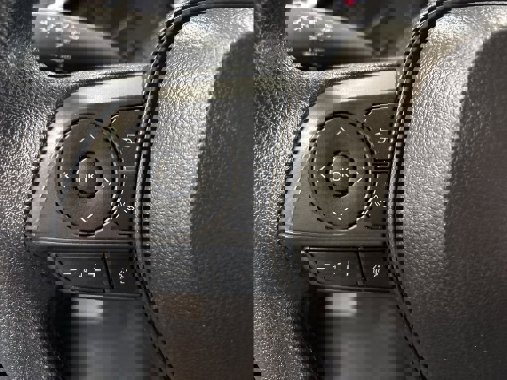 Used 2025 Toyota Corolla LE image 35