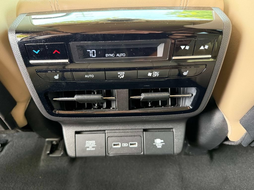 Certified 2024 Acura MDX w/ Advance Package AWD/4WD image 12